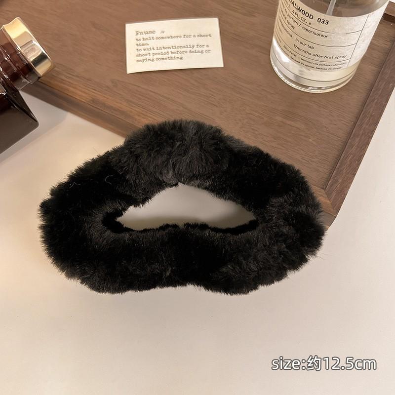 Plush Faux Rabbit Fur Crab Large Hair Claws Clips Women Girls Cloud Ponytail Hair Clamps Barrettes Clips Hair Accessories Winte
