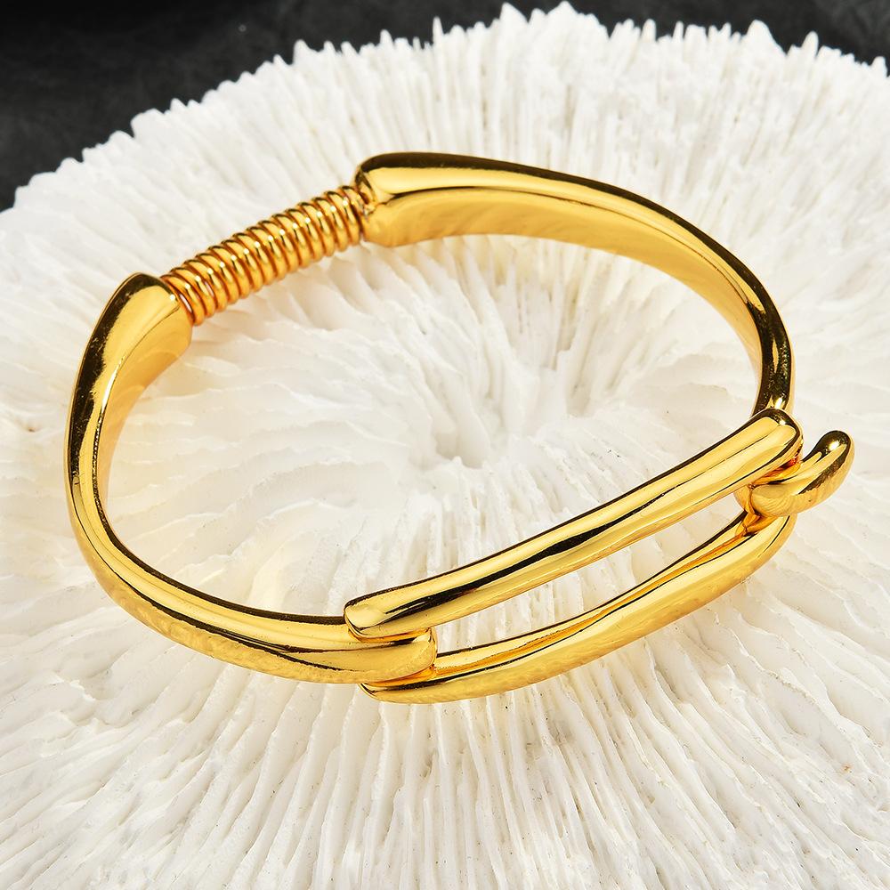 Spain, Russia, Simple Plain Ring Spring Bracelet, Retro Temperament Hollow Geometric Open Buckle Bracelet
