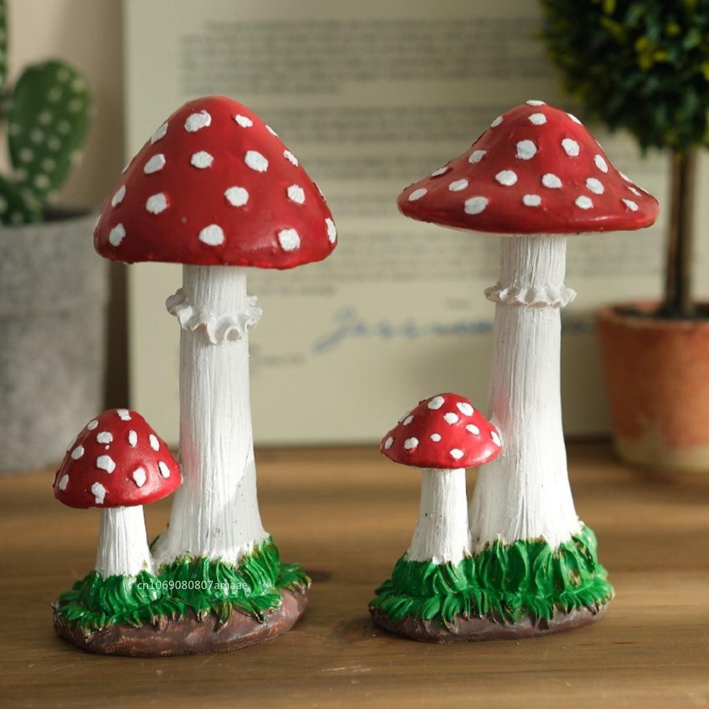 Cute Mini Resin Mushroom Shaped Figure Ornament Decor Statue Waterproof Miniature Gift Patio Bonsai Dollhouse Fairy Garden Lawn