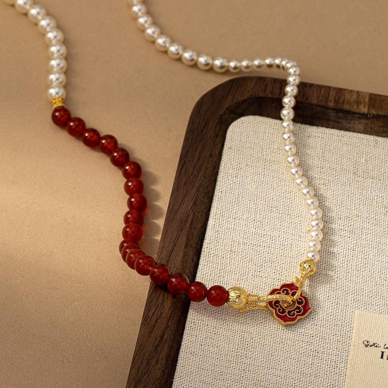 Original new Chinese retro agate necklace asymmetric pearl niche high-end light luxury enamel clavicle chain women