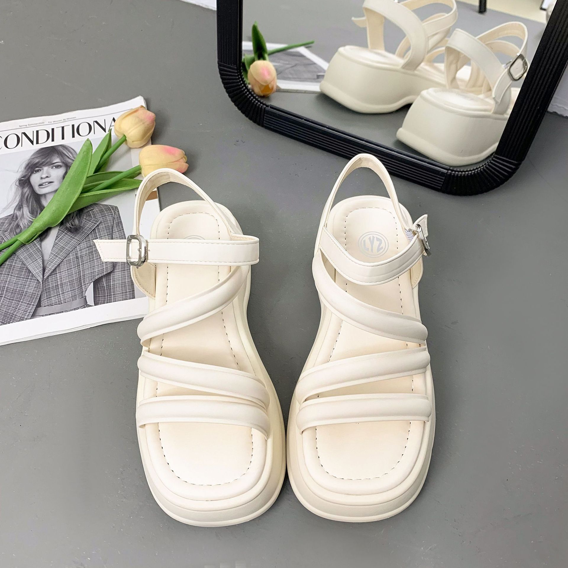 

Sandals fairy summer fairy wind 2025 new fashion versatile muffin thick bottom non-slip high top hollowed Roman sandals 40 бежевый