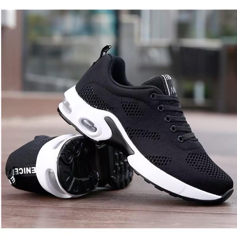 Lässige Damensportschuhe mit atmungsaktivem Mesh-Obermaterial, dicken Sohlen, vielseitig und modisch