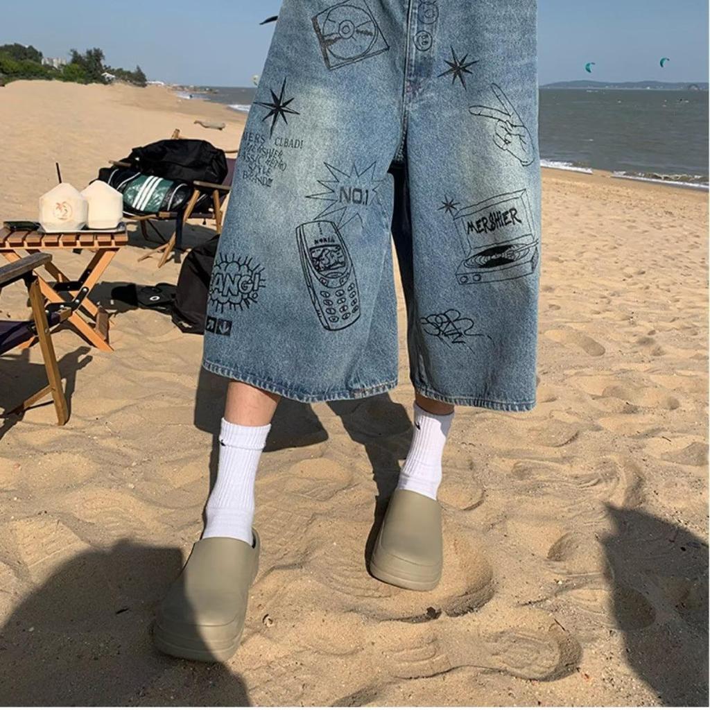 Men's Trendy American Retro Graffiti Oversized Seven-Point Jeans - Summer Street Loose Casual Shorts