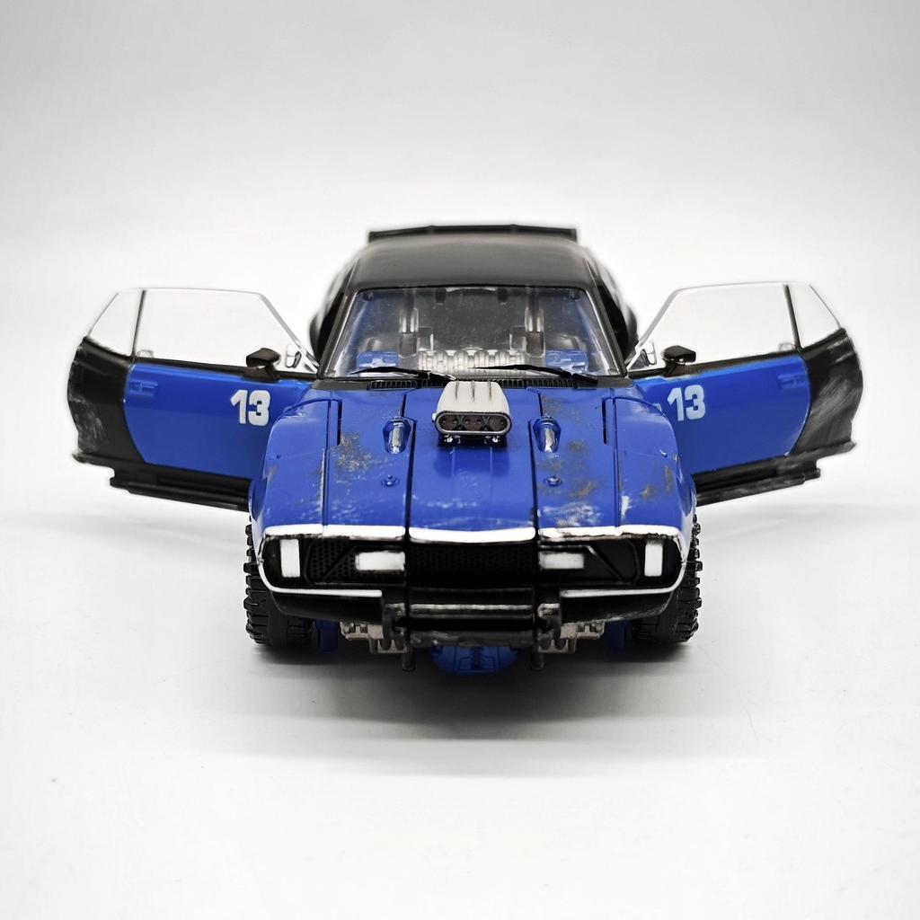 Baiwei Blue Warrior Deformation Robot Toy Car (Model TW1033)