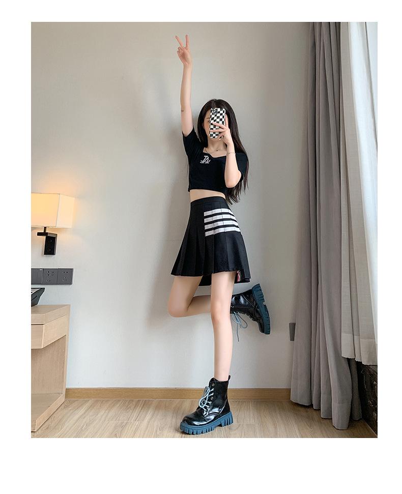 Wang Xinling High-Waisted Pleated Skirt: Short Front, Long Back, 4-Stripes, Slimming A-Line Mini Skirt.