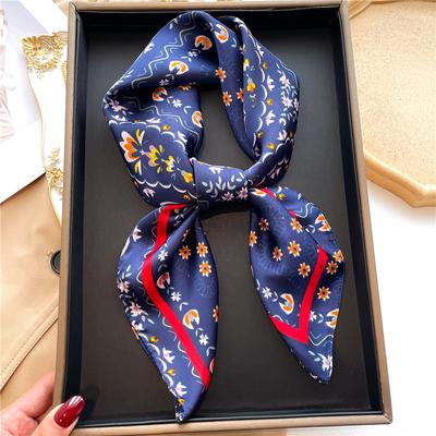 Accessoires – Schals & Tücher