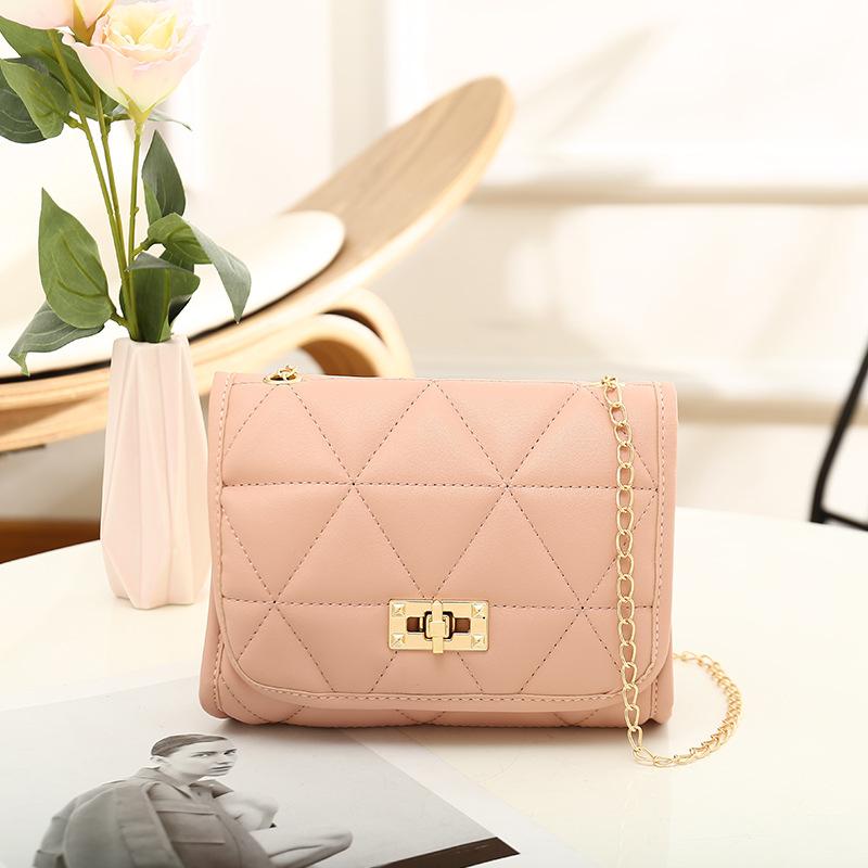 Rhombus Embroidered Lock Chain Small Square Bag, a New Versatile One-shoulder Messenger Women's Bag