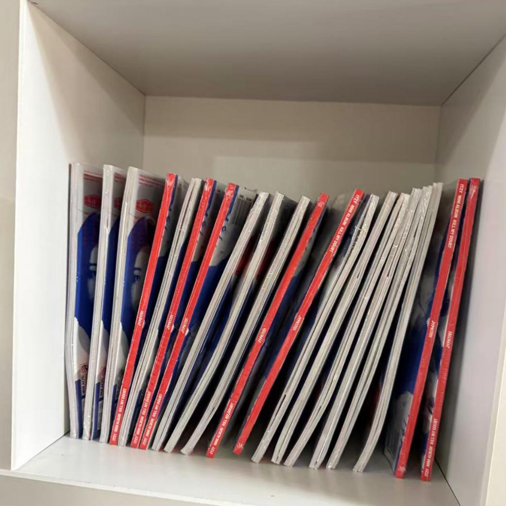 

Отправляется сегодня) Uri Itzy Limited Ограниченное издание Запечатанный торт