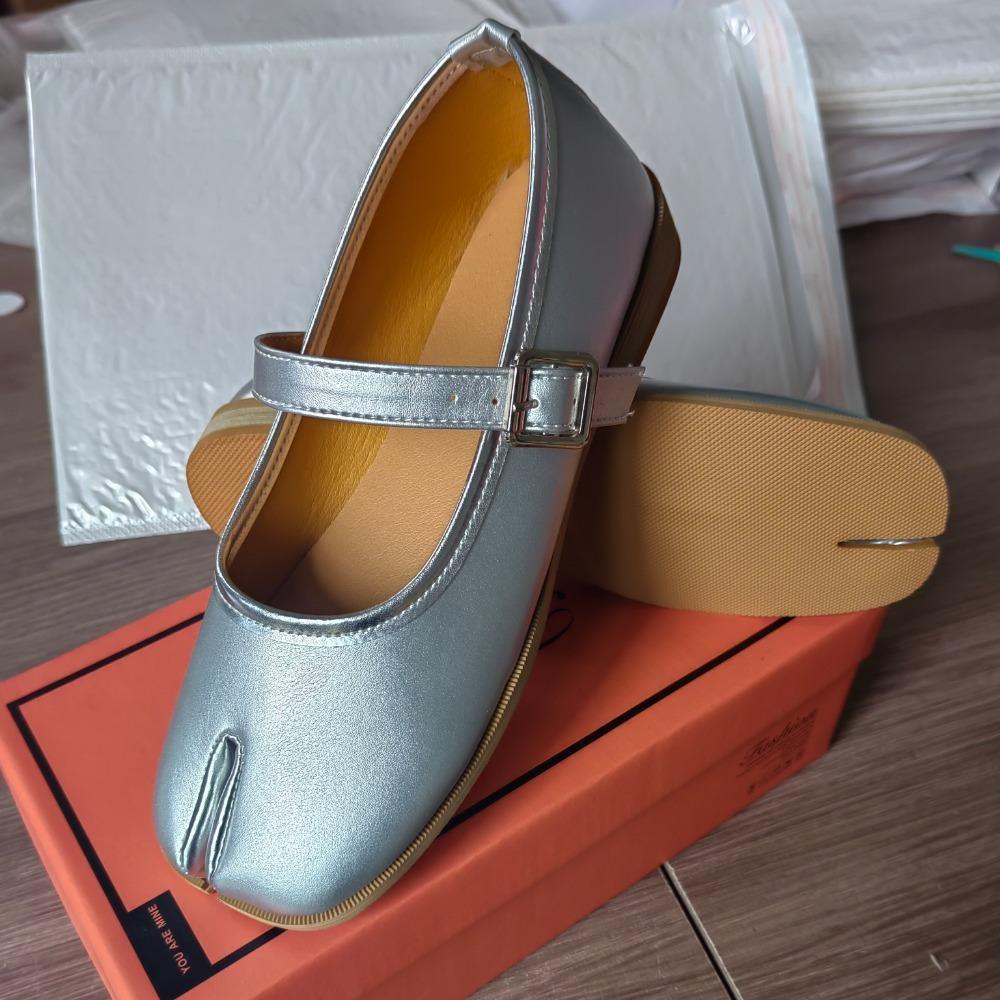 Fashion Women Tabis Ninja Ballet Flats Silver Leather Split Toe Shoes Plus Size 42 Champagne Loafer Mary Janes Buckle Pumps Footwear