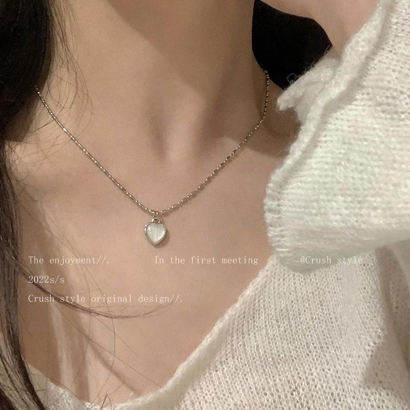 Gentle Love Pendant Necklace Female Sweet Cool Style Spice Girls Internet Celebrity Neck Chain Accessories New Versatile Collarbone Chain