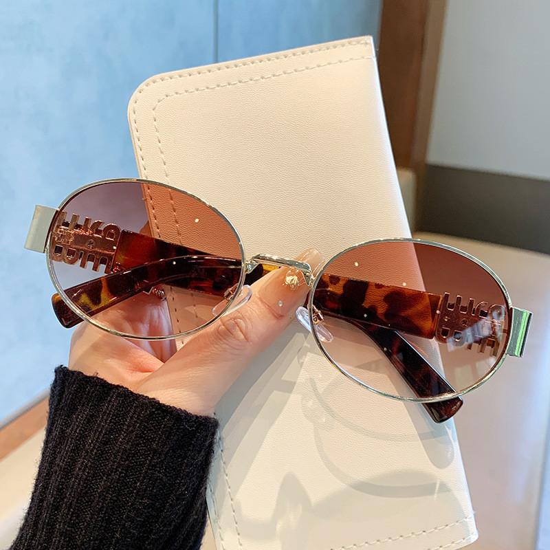 Vintage Metal Oval Sunglasses With Uv400 Protection For Fashionable Men And Women