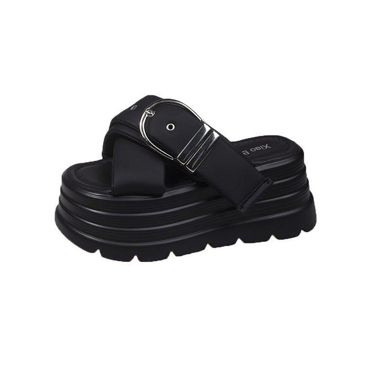 Thick-soled slippers for women to wear 2025 summer soft leather cross-toe stepping on shit sandals casual lazy slippers