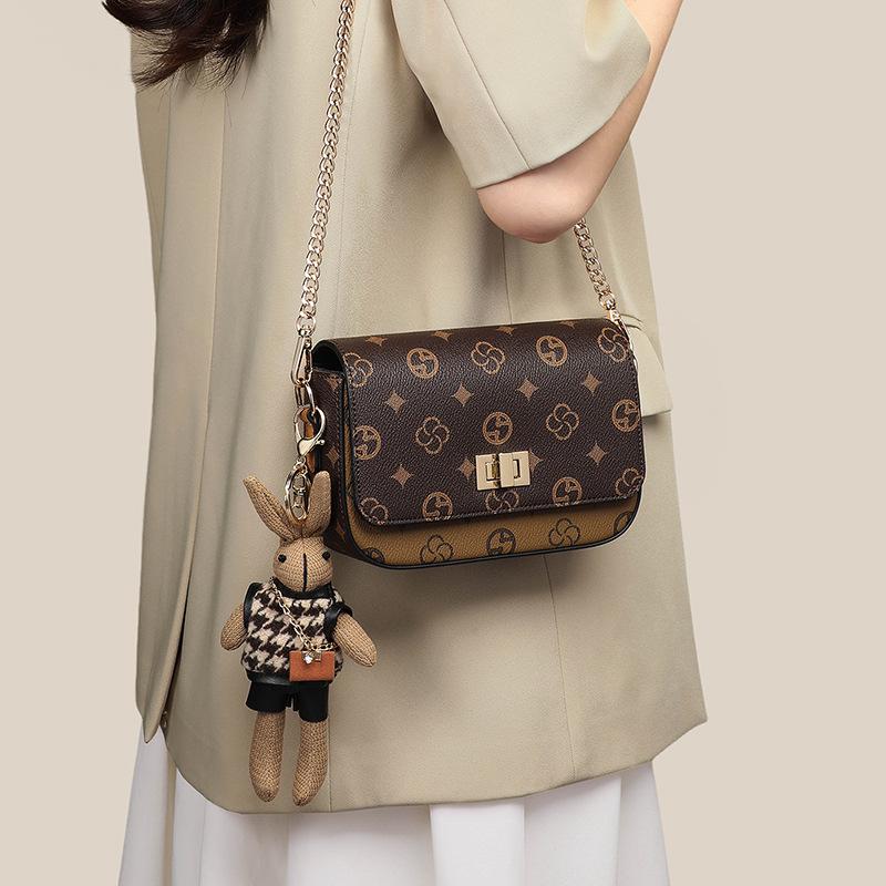 2025 New Autumn Winter Women's Bag Crossbody Small Bag Versatile High-end Envelope Bag Single Shoulder Phone Chain Bag