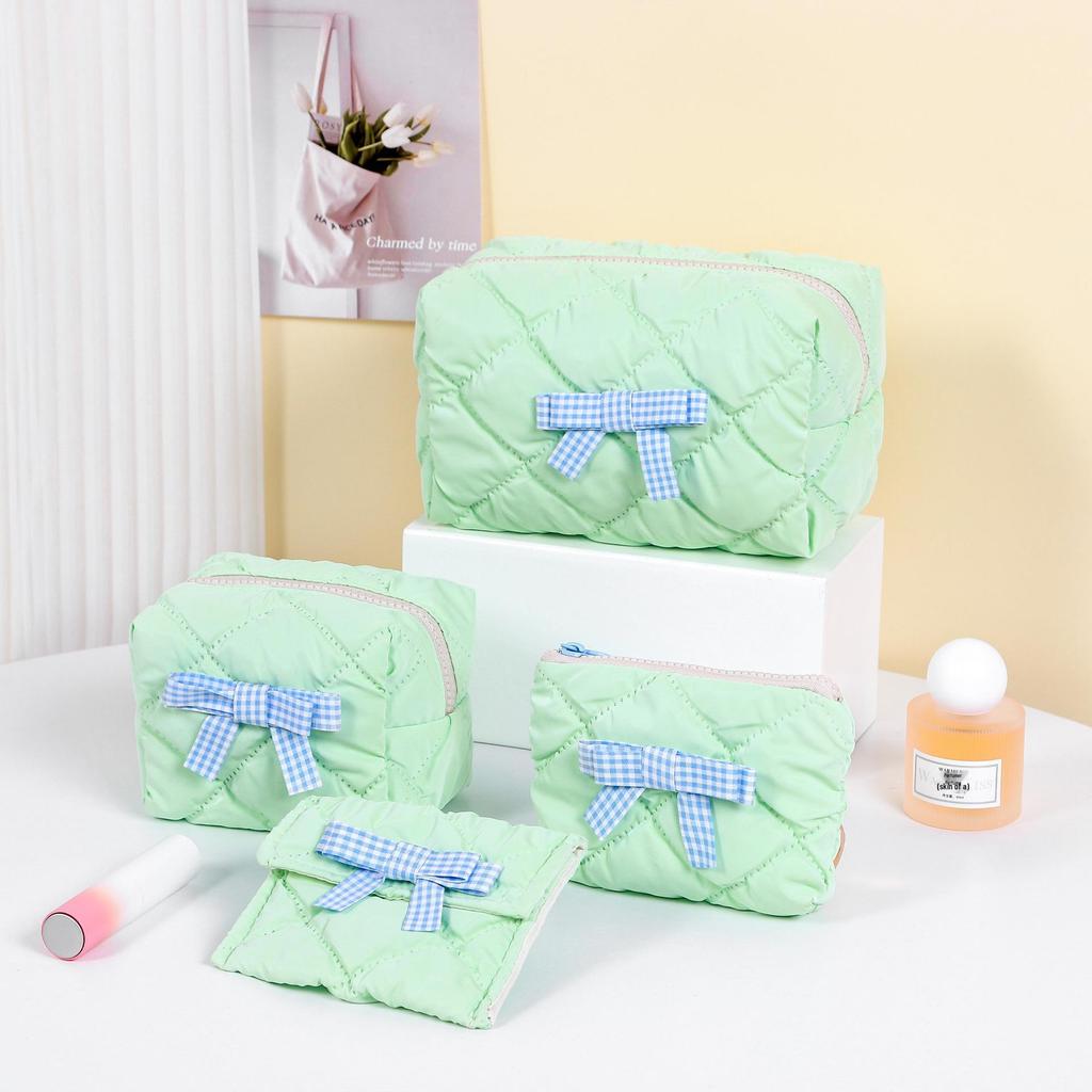 Compact Waterproof Makeup Bag - Stylish Coin & Earphone Pouch for Women