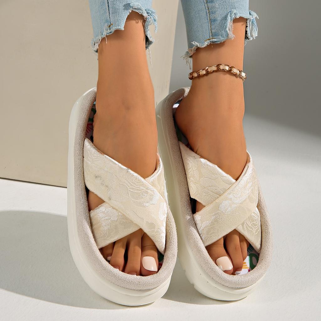 Fashion Women Slippers 2025 Summer Brand New Sandals Platform Luxury Women Shoes Fashionable Graffiti Outdoor Slippers Slides Women