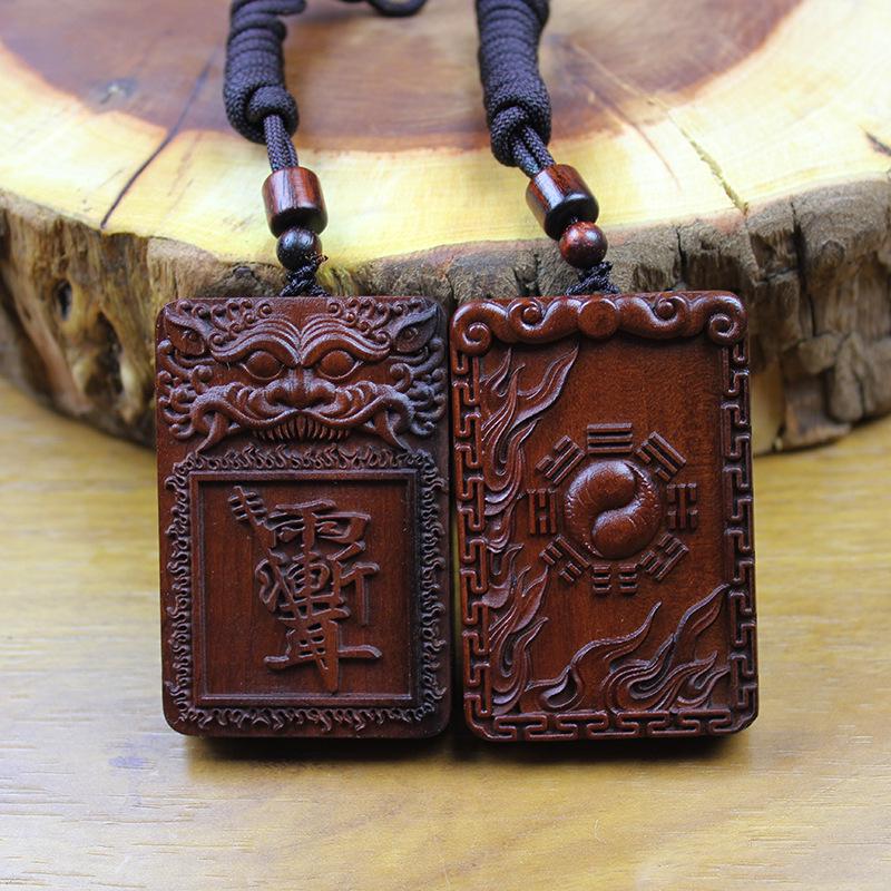 

Громоподобный Мирт Крэпа Амулет-подвеска из дерева ююбы «Голова тигра»