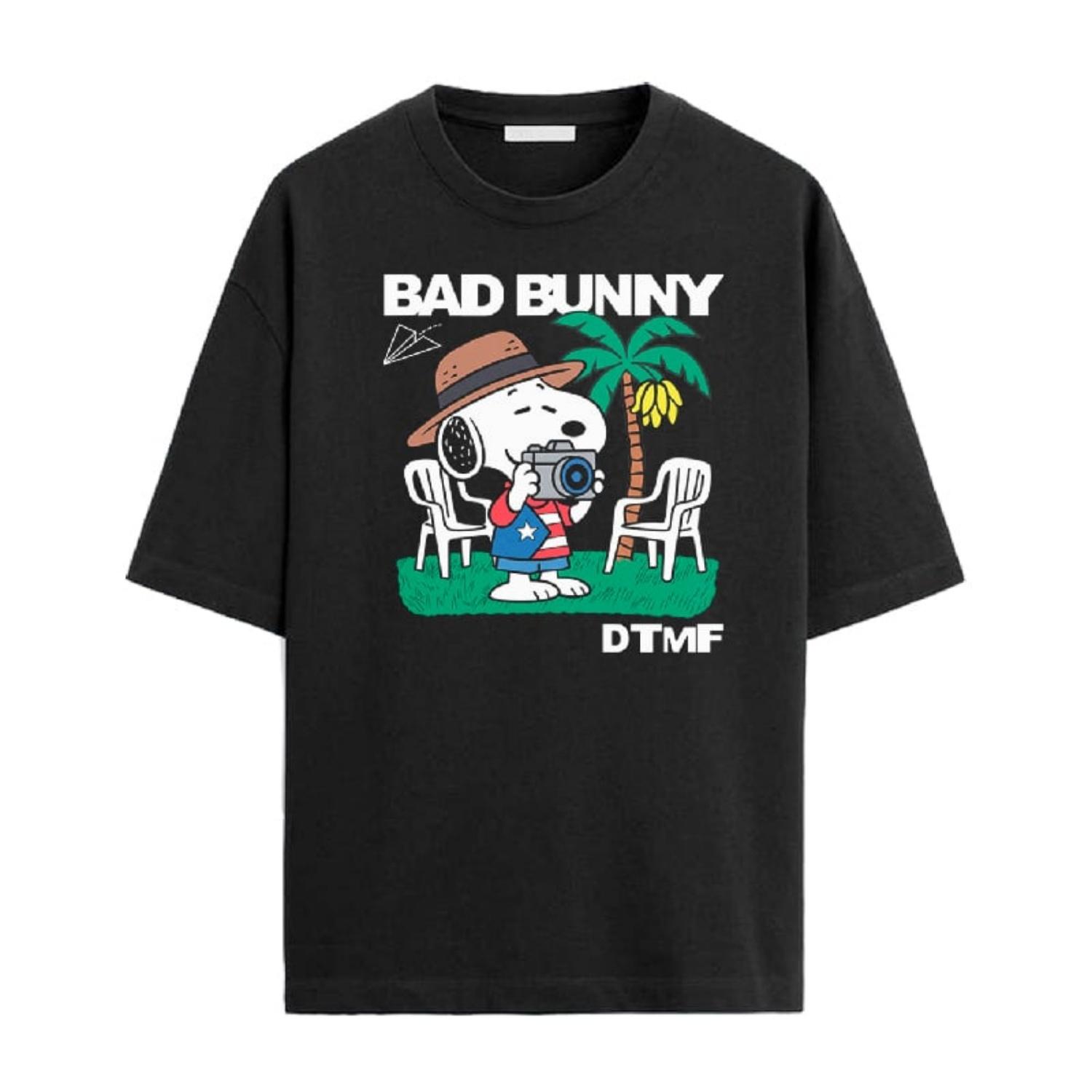 

BAD BUNNY SNOOPY TOUR Футболка Мужская Женская Повседневная Свободная Оверсайз Y2K С коротким рукавом Уличная одежда Харадзюку Женская Мужская Одежда S чёрный