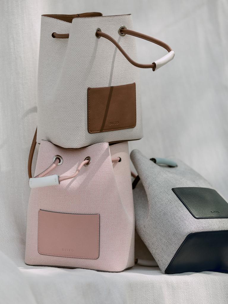 Ditto Canvas Hobo Bag_Baby Pink