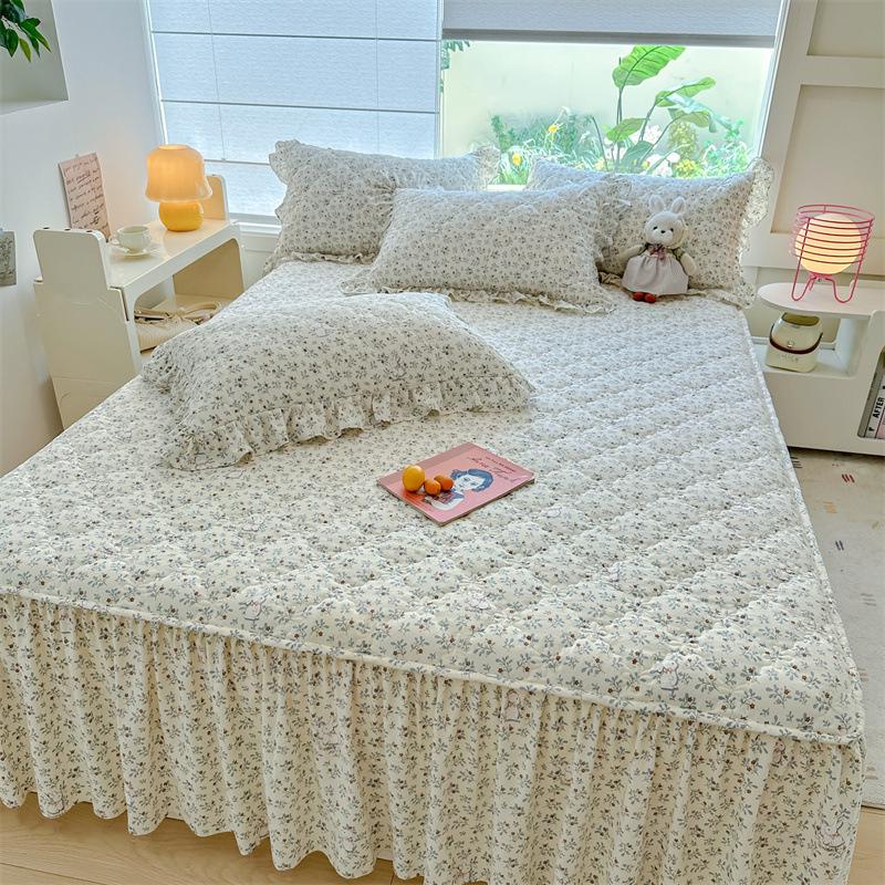 Frischer Stil Gestepptes Washed Cotton Bettrock-Set – Hautfreundlich für Einzel- und Doppelbetten