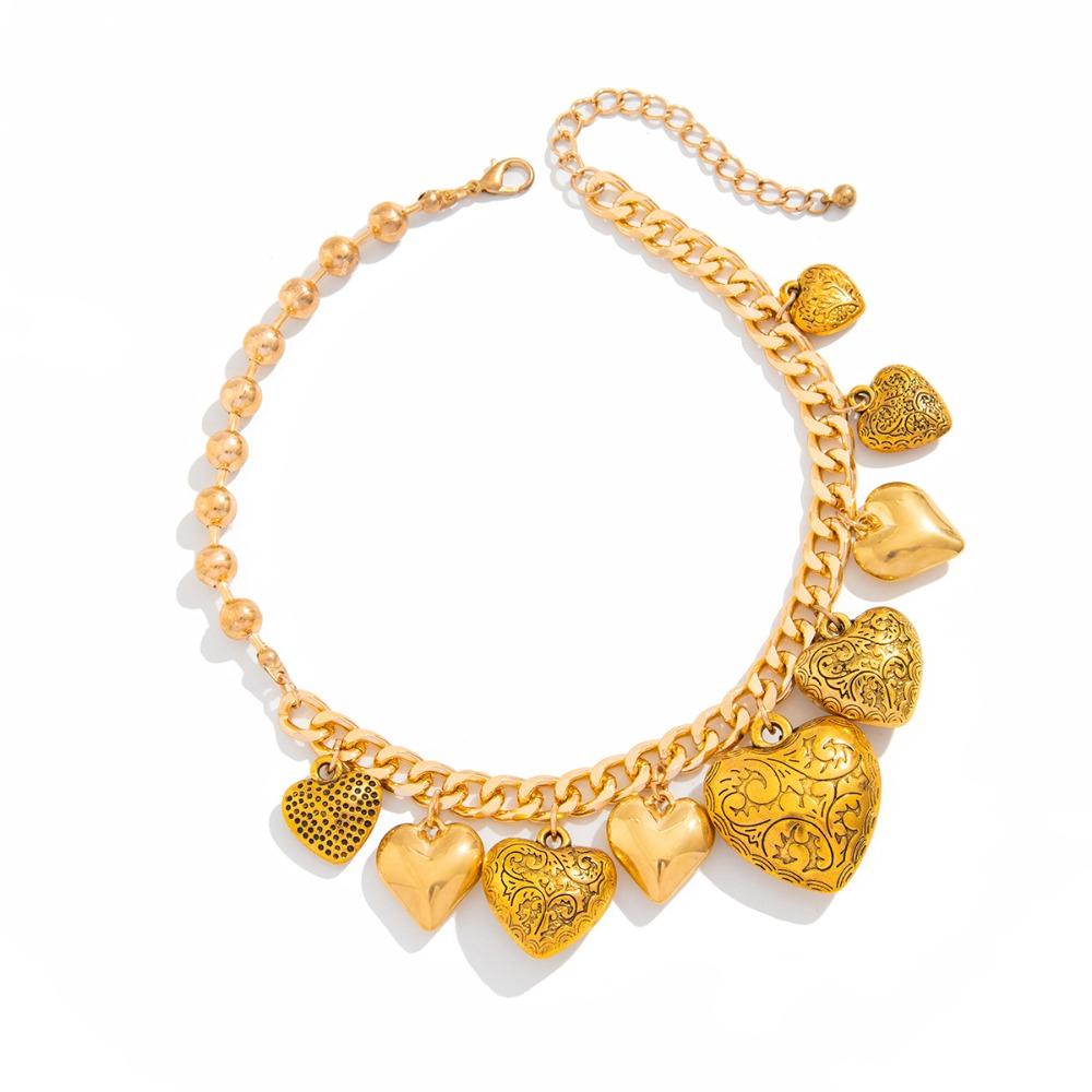 Elegant Heart Pendant Necklace Exaggerate Vintage Jewelry Exquisite Metal Heart Bracelet  Gift
