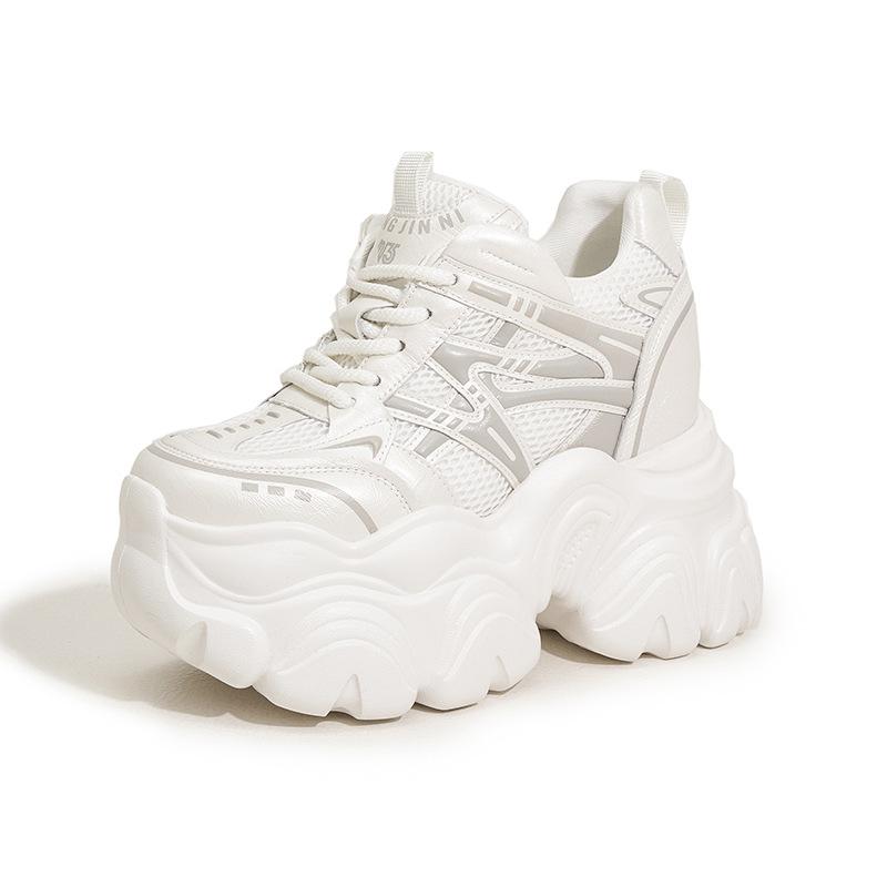 

Платформенные кроссовки для женщин 2025 новая весна дышащие туфли на платформе модные универсальные небольшое увеличение внутренней высоты женская обувь 39 белый