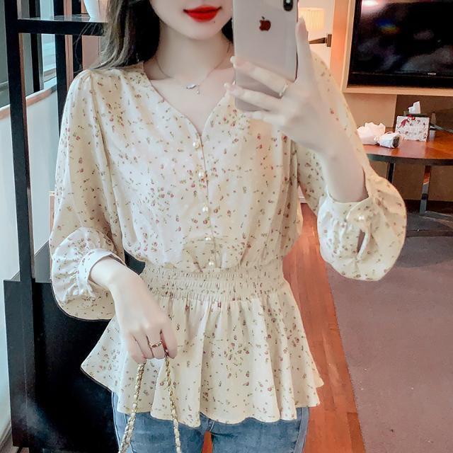 

Women s Floral Chiffon Blouse with Ruched Waist & Ruffle Long Sleeves – Spring/Summer 2025 S (80-95 jin)