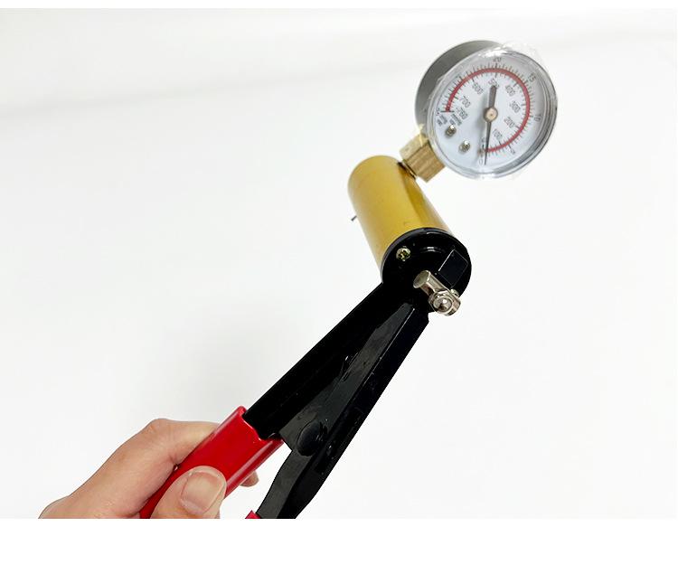 Pompă de vid pentru uleiul de frână automată și instrument de testare cu dublu scop