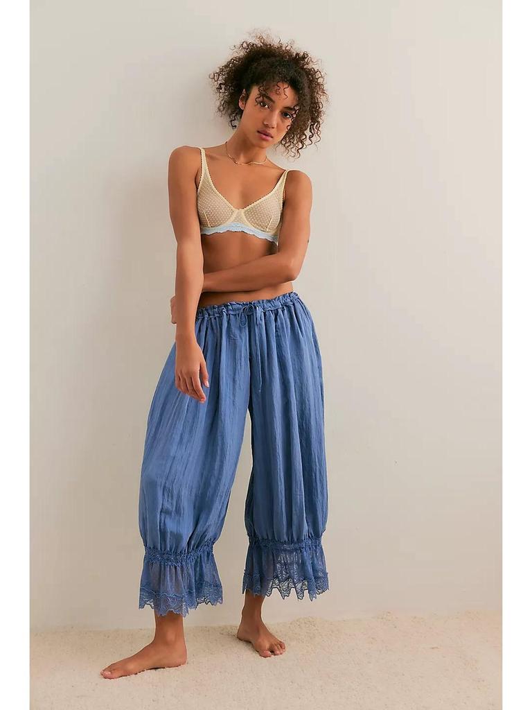 2026 European Spring Women's Lace Tie-up Pajama Shorts – Comfortable & Skin-friendly