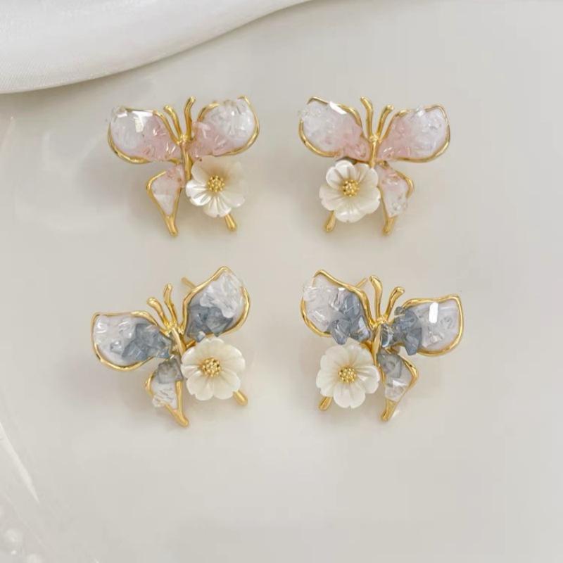 2024 Trendy Gradient Blue Crystal Butterfly Earrings - High-End, Versatile Spring/Summer Accessory for Women