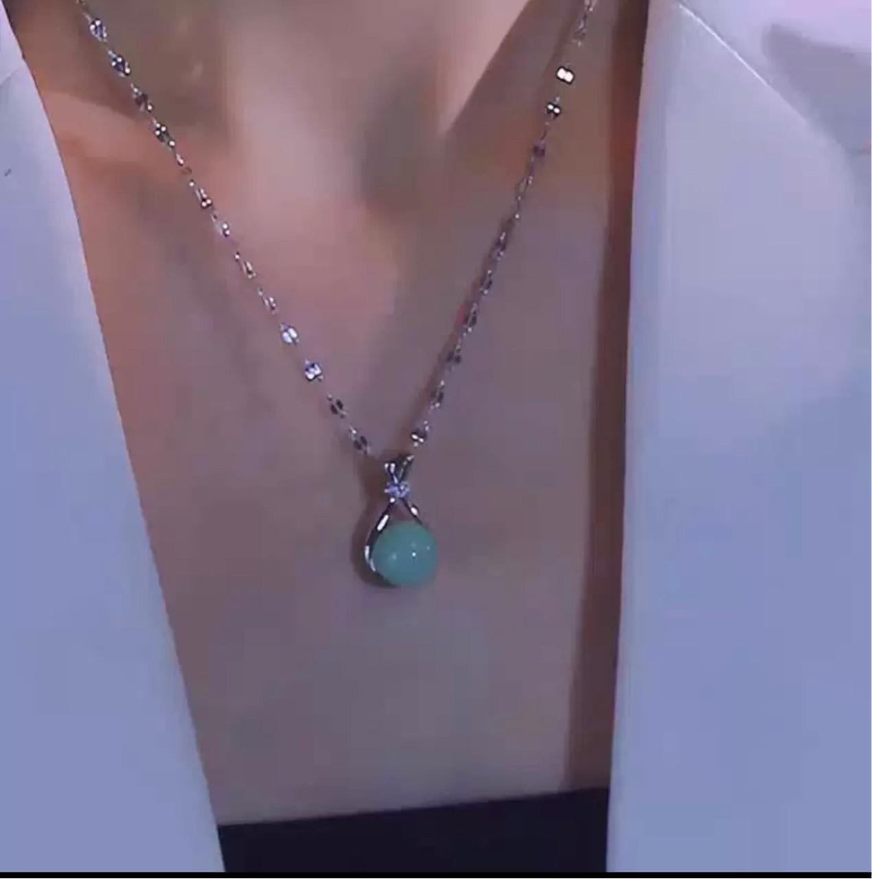 

2025 Элегантное зеленое ожерелье-подвеска в виде мешочка с удачей: Женские универсальные роскошные украшения