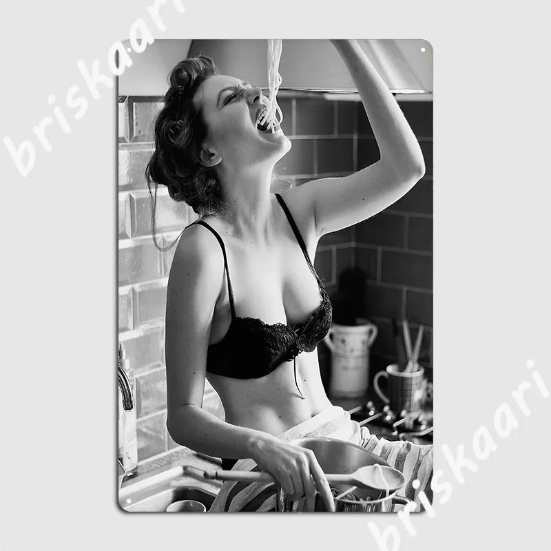 Spaghetti Girl Kitchen Foodie Vintage Metal Plaque Poster Classic Cinema Living Room Wall Plaque Cave Pub Tin Sign Poster 20X30CM