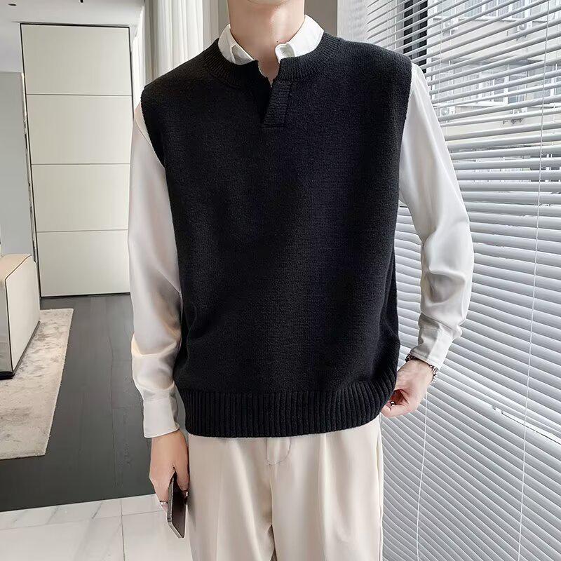 

Men s V-neck Sleeveless Knit Vest for Autumn/Winter 2025 - Loose Fit, Pure Color. M чорний