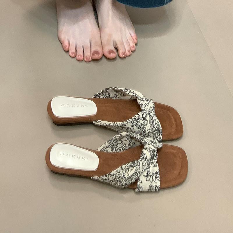 

MUKEKe French fairy wind cool slippers female 2025 summer new cross matching skirt summer outer wear one-word 39