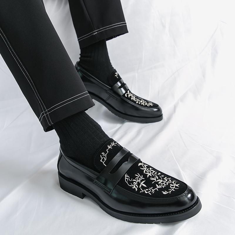 Fashion Fashionable Embroidered Leather Loafers Men's Korean Style Trendy Comfort Slip-on Shoes Brand Mens Business Low Cut Casual Shoes