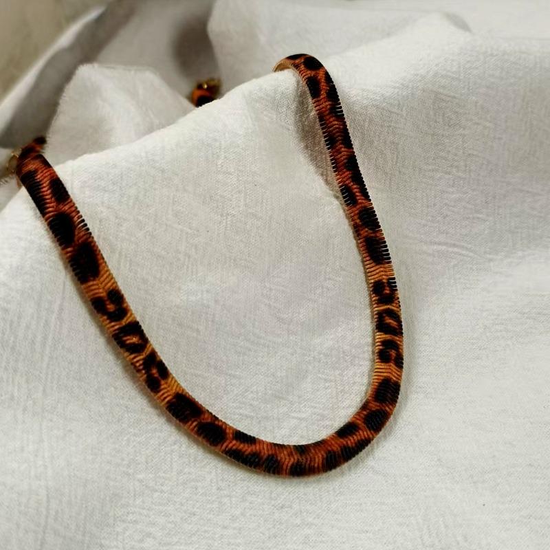 Fashion personality leopard print snake necklace retro luxury fashion temperament necklace