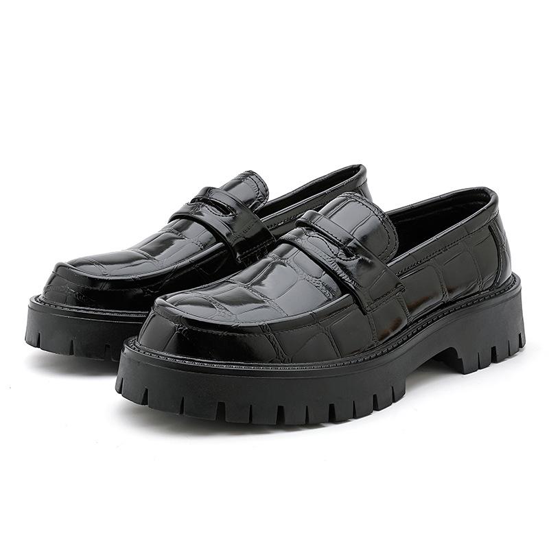 22 scarpe taglia grande scarpe a testa larga laccate suola spessa scarpe in pelle rialzanti