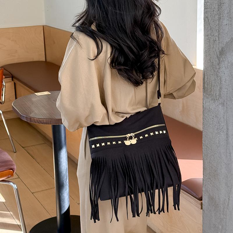 Tassel Shoulder Bag Women's Tote Bag Vintage Large Capacity Crossbody Bag