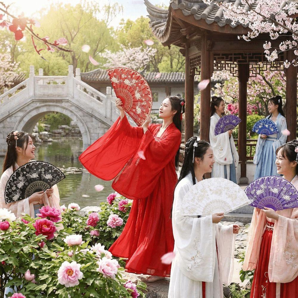 Floral Pattern Folding Fan Vintage Style Dance Fan Portable Silk Hand Fan Cosplay Event