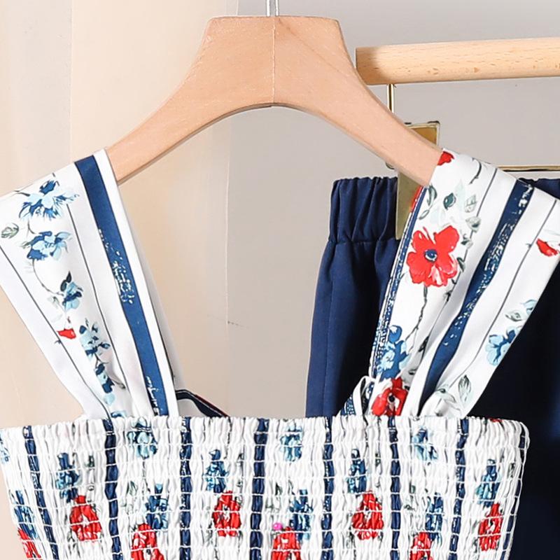 Spring and Summer Children's Fashion Rose Halter Top and Wide-leg Pants Two-piece Set for Girls' Vacation and Casual Wear