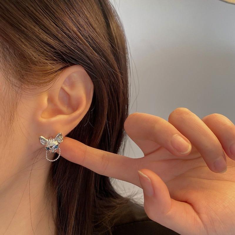 1Pair Punk Vintage Sphinx Cat Stud Earrings Personality Creative Silver Color Earrings for Women Girls Fashion Jewelry