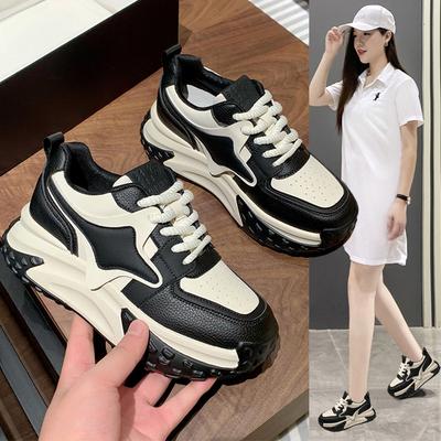 Chaussures de papa à semelles épaisses pour femmes modèles printemps et automne 2025 respirantes à semelles épaisses rehaussantes ins chaussures de sport tendance polyvalentes décontractées petit blanc s