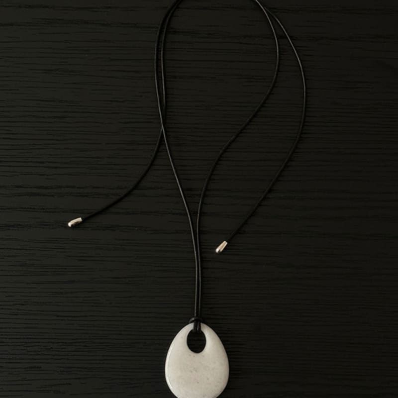 MARTA White Pendant_necklace (L)