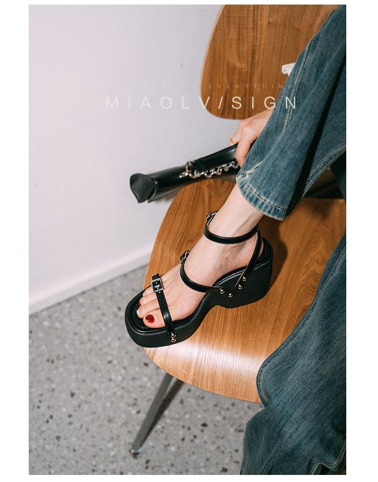 Platform Sandals Women's Summer Height Increase In 2025, Slope Heel Open-toed Casual Muffin Shoes Are Comfortable, Taller and Thinner