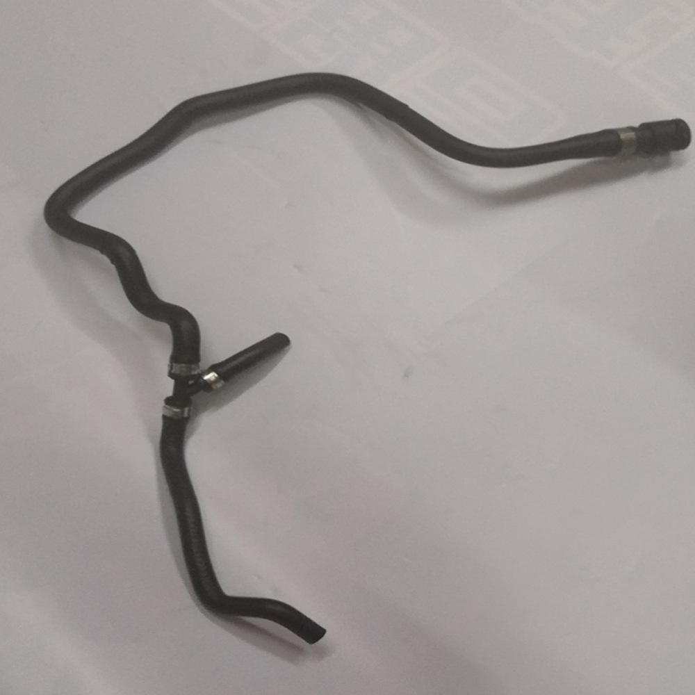 BMW 2006-08 750i/750Li Kylarslang expansionskärl 17127541146