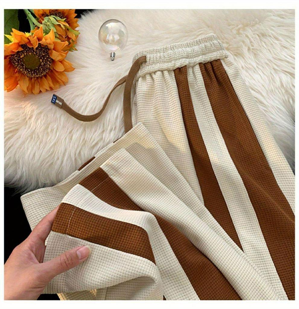 Lockere, gerade Freizeithose im amerikanischen Stil für Herren mit Kontrastnähten – Sport-Jogginghose mit weitem Bein für Frühling/Sommer