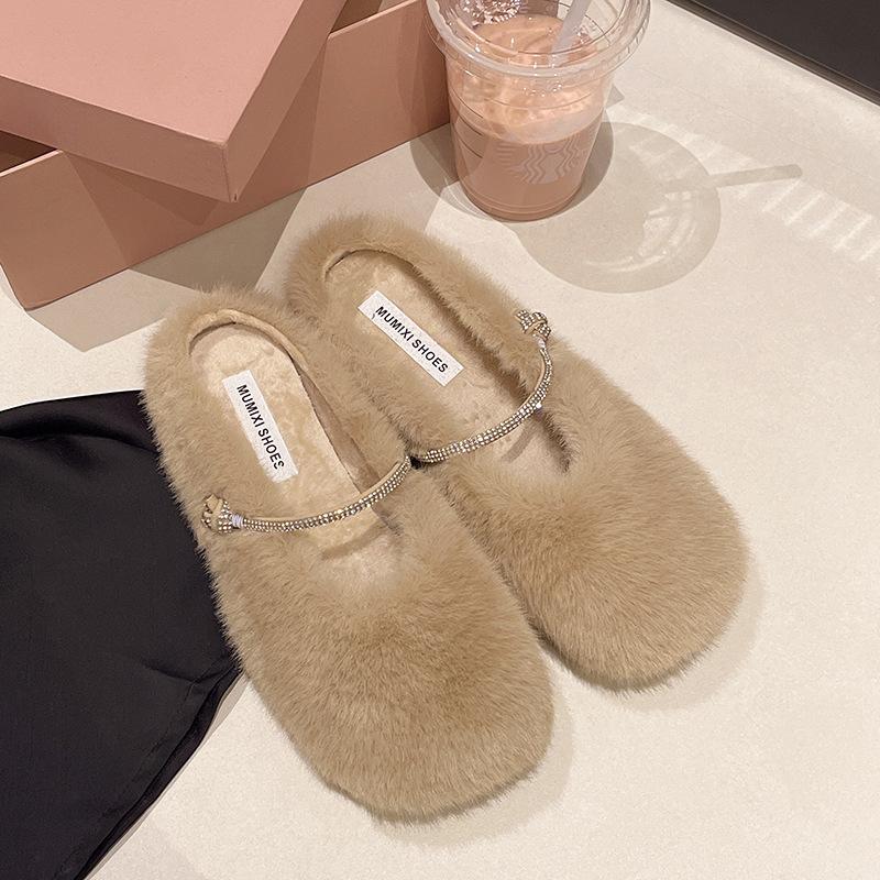 2025 autumn and winter Korean version cotton shoes plush shoes warm plush shoes soft-soled versatile slippers