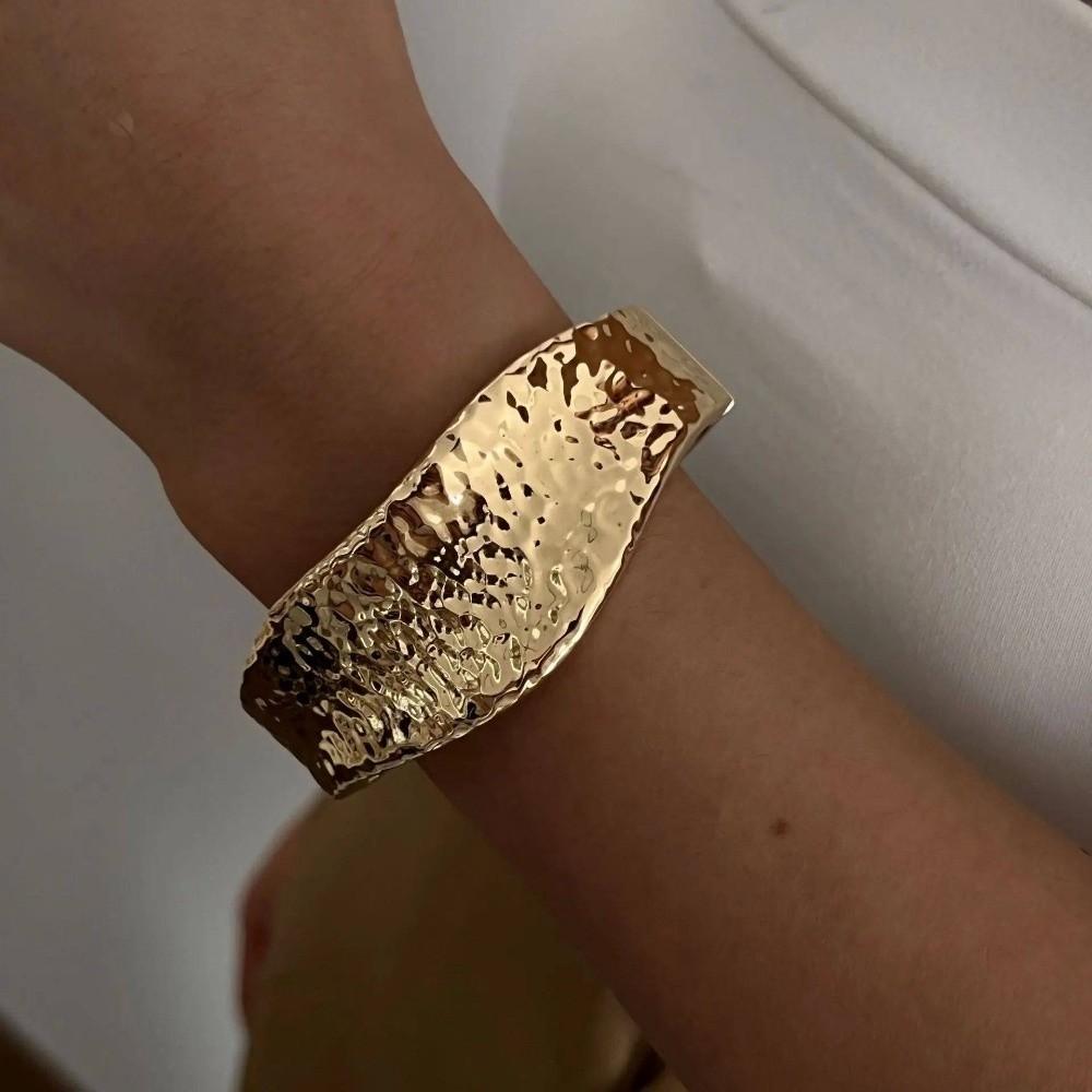 Vintage Exaggerated Punk Bangle Gold Color Geometric Bangle Trend Metal Bracelet Steampunk Style