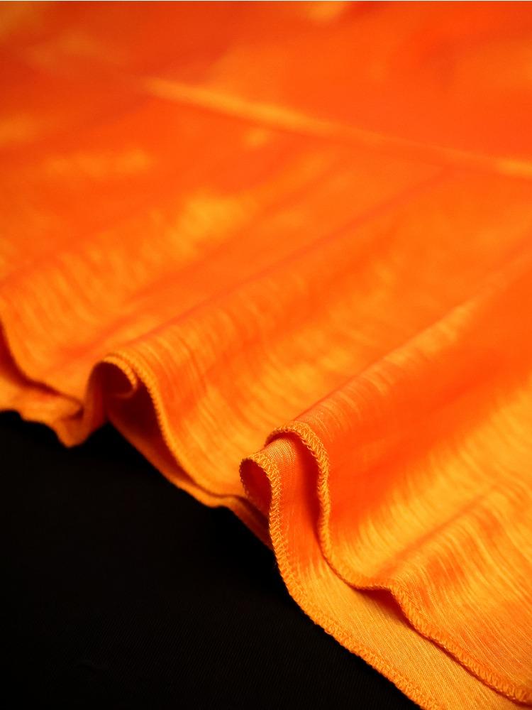 Elegante Damen Glänzende Satin Tops V-Ausschnitt Puff Lange Ärmel Unregelmäßiges Schößchen Slim Bluse Hemd Lässig Party Weiblich Winter Neue Mode