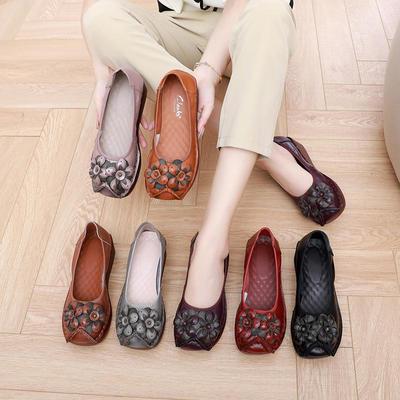 Tacones de cuña de piel de vaca estilo étnico 2024: Zapatos casuales cómodos, antideslizantes y con diseño floral