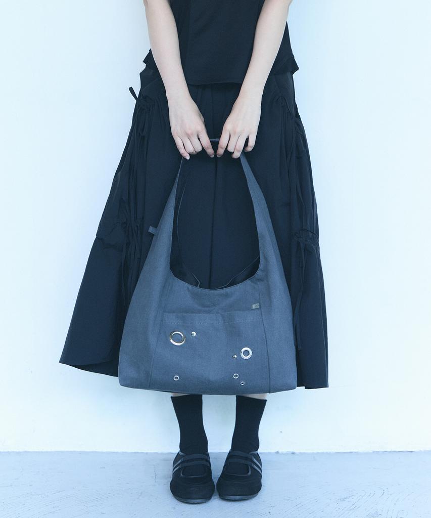 Oart Eyelet Hobo Bag [Gray]